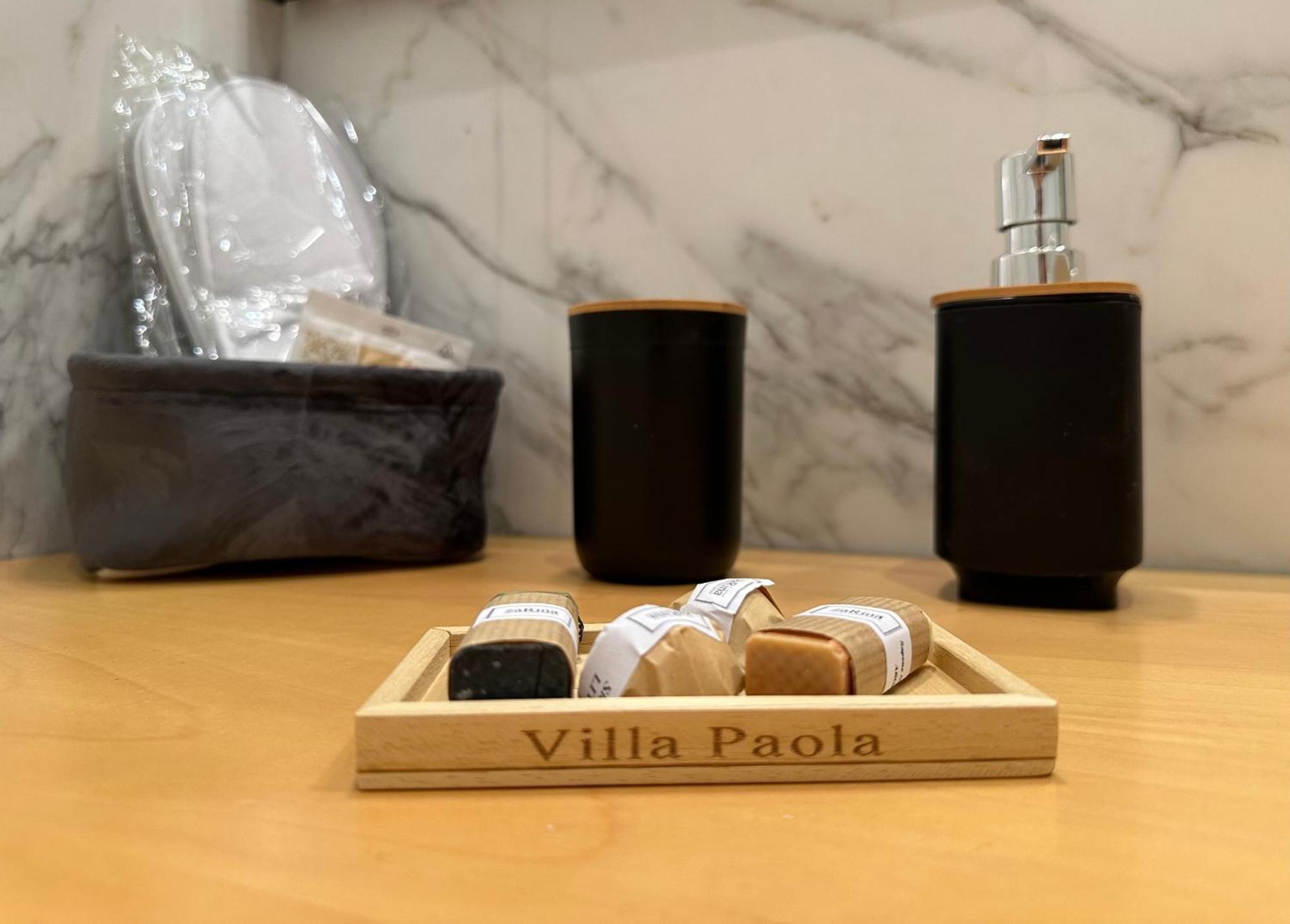 Villa Paola City Center , Luxury House In Town Centre Bari Exterior photo